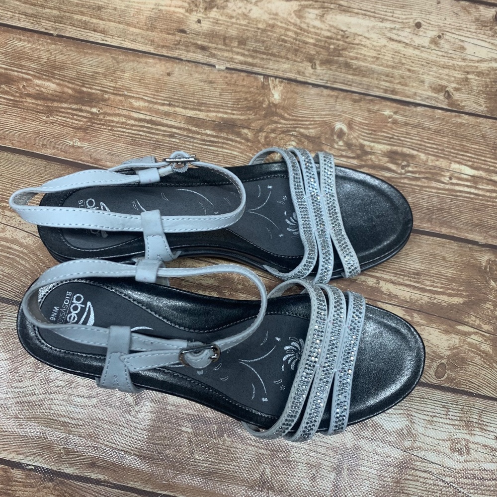 Abeo Patent Leather Open Toe White Studded Strappy Sandal Heels Women's Size 6 - Picture 10 of 10